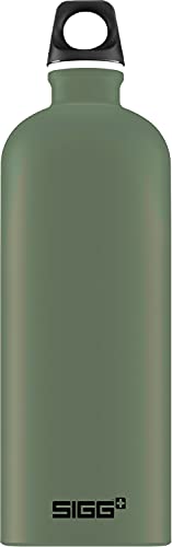 SIGG Traveller Outdoor Trinkflasche (1 L), schadstofffreie und auslaufsichere Trinkflasche zum Wandern, federleichte Sport Trinkflasche aus Aluminium, Leaf Green von SIGG