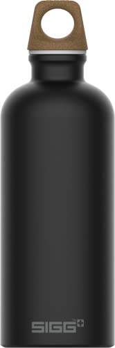 SIGG Traveller MyPlanet™ Direction Plain Trinkflasche (0.6 L), klimaneutrale und auslaufsichere Trinkflasche, federleichte Trinkflasche aus Aluminium, Made in Switzerland von SIGG