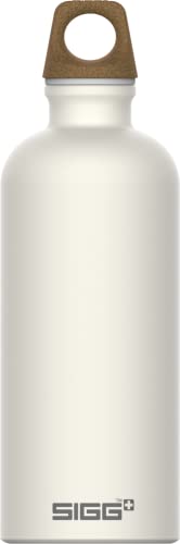SIGG Traveller MyPlanet™ Forward Plain Trinkflasche (0.6 L), klimaneutrale und auslaufsichere Trinkflasche, federleichte Trinkflasche aus Aluminium, Made in Switzerland von SIGG