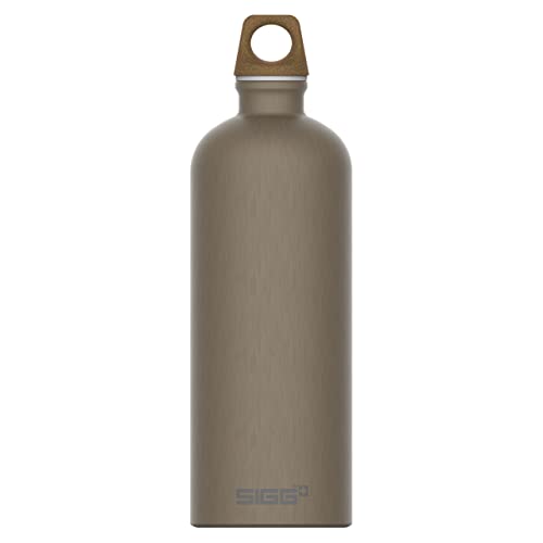 SIGG Traveller MyPlanet™ Lighter Plain Trinkflasche (1.0 L), klimaneutrale und auslaufsichere Trinkflasche, federleichte Trinkflasche aus Aluminium, Made in Switzerland von SIGG