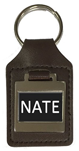 Schlüsselanhänger aus Leder für Geburtstag, Wunschname, optionale Gravur - Nate, braun von Select Gifts
