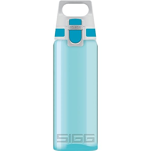 SIGG Total Color Aqua Trinkflasche (0.6 L), schadstofffreie und auslaufsichere Trinkflasche, leichte und bruchfeste Trinkflasche aus Tritan von SIGG