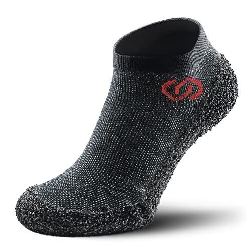 Skinners | Unisex Minimalistische Barfußschuhe für Damen & Herren | Minimalist Barefoot Socks/Shoes for Men & Women | Speckled Schwarz rotes Logo, XXL von Skinners