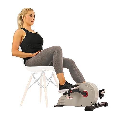 Sunny Health & Fitness Doppelfunktions-Pedaltrainer unter dem Schreibtisch, tragbares magnetisches Minifahrrad für Erwachsene und Senioren für Zuhause und Büro – SF-B0891 von Sunny Health & Fitness