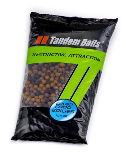 Tandem Baits Carp Food Mix Boilies Fischaroma | Leckere Boilies für Karpfen Angeln ohne Mühe | Köder zum Große-Fische-Angeln | Karpfenzubehör für Profis & Hobby-Angler | Angelfutter 18 mm 10 kg von Tandem Baits