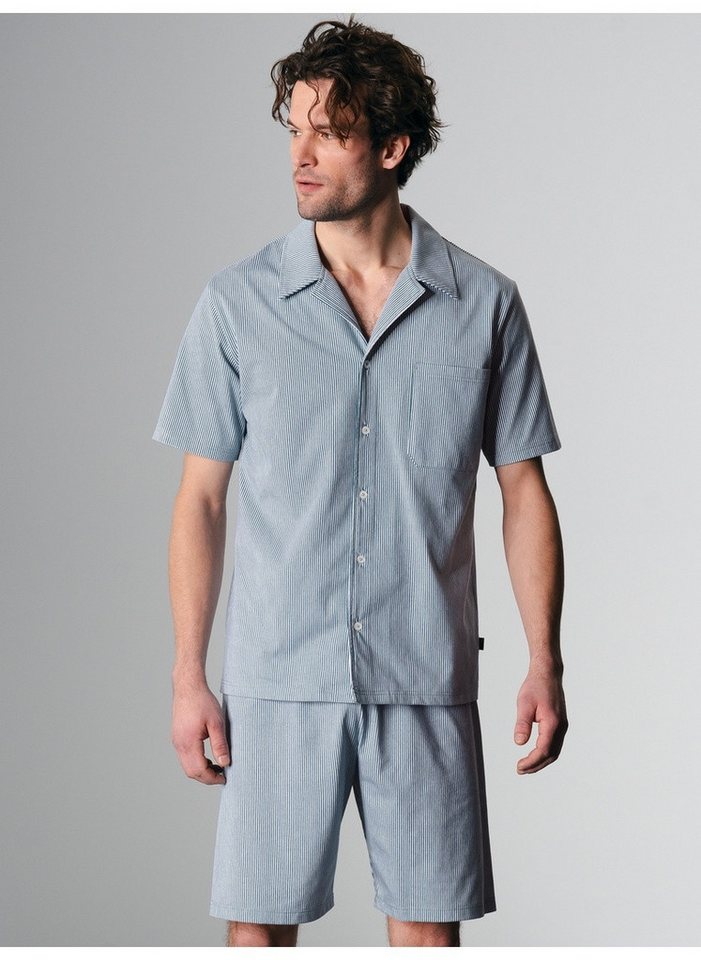 Trigema Schlafanzug TRIGEMA Eleganter kurzer Schlafanzug mit Kragen und Knopfleiste (1 tlg) von Trigema