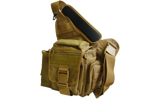 UTG Tactical Messenger Bag, Dark Earth von UTG-Leapers