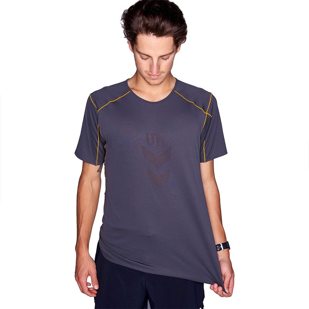 Ultimate Direction Ultralight Short Sleeve T-shirt Grau S Mann von Ultimate Direction