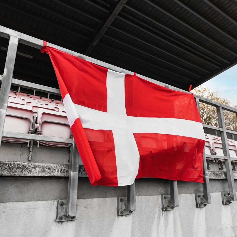 Dänemark Stadium Flag - Rot/Weiß von Unisport