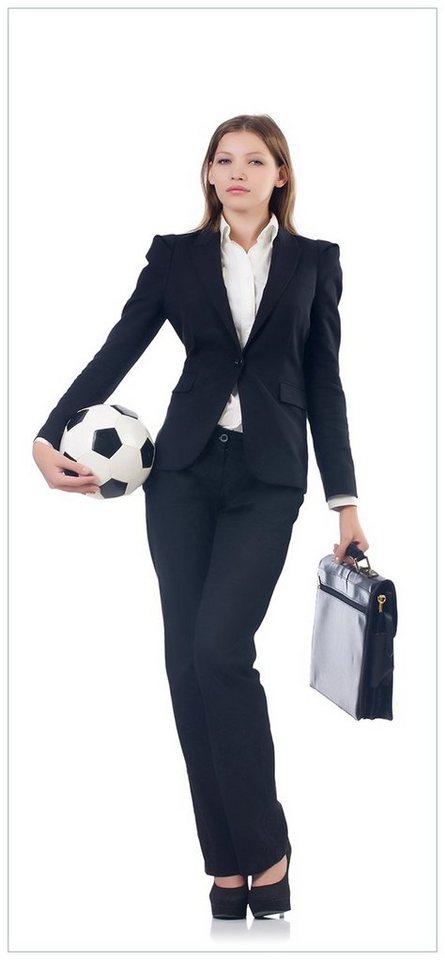 Wallario Türtapete Fußball Business - Geschäftsfrau mit Ball und Aktentasche, glatt, ohne Struktur von Wallario