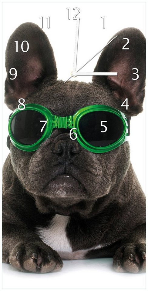 Wallario Wanduhr Cooler Hund mit Sonnenbrille in grün - Französische Bulldogge (Glasuhr) von Wallario