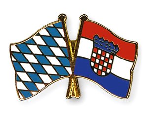 Yantec Freundschaftspin Bayern - Kroatien Pin Anstecknadel Doppelflaggenpin von Yantec Pins