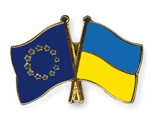 Yantec Freundschaftspin Europa - Ukraine Pin Anstecknadel Doppelflaggenpin von Yantec Pins