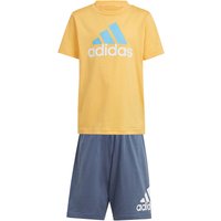 adidas Essentials Logo T-Shirt und Shorts Set Kinder AF48 - semspa/multco 122 von adidas Sportswear