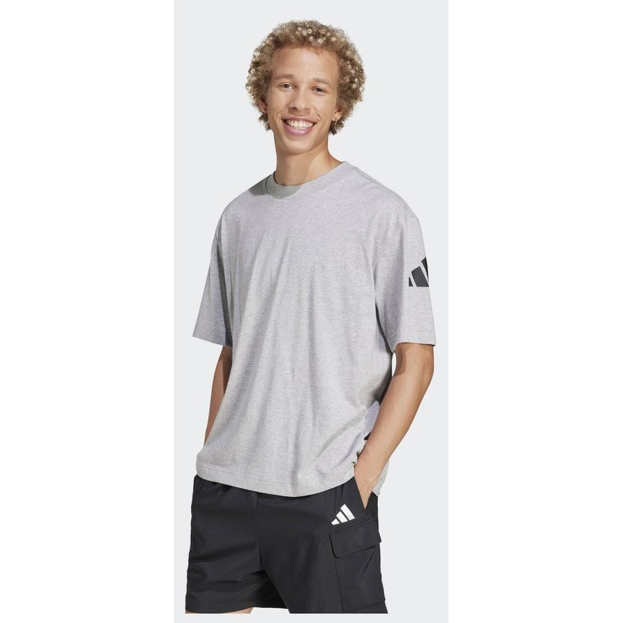 Adidas Essentials Loose Fit 3 Bar Logo T-Shirt von adidas