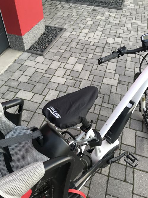 T-PRO Regenschutz für Fahrradsattel - Farbe: Schwarz von Teamsportbedarf.de