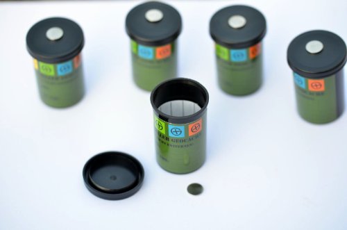 geo-versand 5 x magnetische Filmdose incl. wasserfestem Logstreifen und Aufkleber - Geocaching Versteck - Neodym von geo-versand