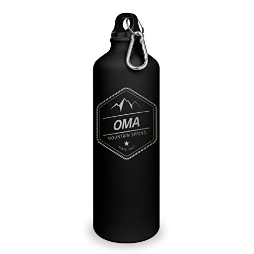 Trinkflasche mit Namen Oma - graviert mit Adventure Layout, Aluminiumflasche mit Gravur, Sportflasche - matt schwarz von printplanet