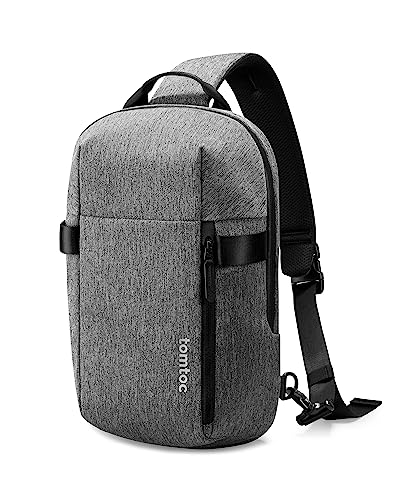 tomtoc Herren Umhängetasche Sling Bag Passt Neu 13-Zoll MacBook Air M4 A3240, 14-Zoll MacBook Pro M4/M3/M2/M1 A3112 A3401 A3185, Wasserabweisend Crossbody Bag Brusttasche Schultertasche Tagesrucksack von tomtoc